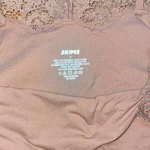 SKIMS Cocoa Lace Detail Camisole